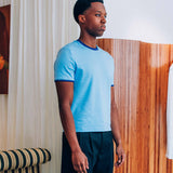 Camiseta Brando, azul cielo con ribete